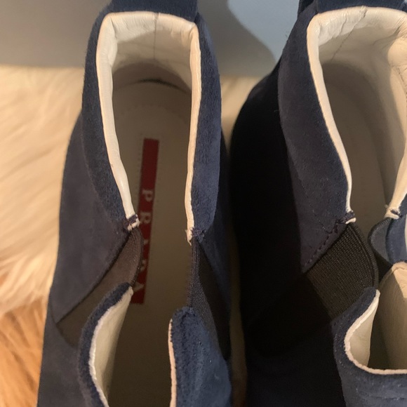 PRADA NAVY BLUE SUEDE ANKLE SNEAKER. - Picture 8 of 8